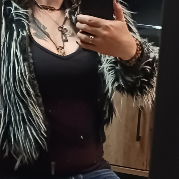 Vegan fur yoki girls coat - Picture 6 of 6